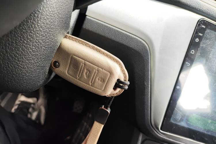 Used Volkswagen Lavida 2017 1.6L Automatic Fashion Edition Vehicle Key