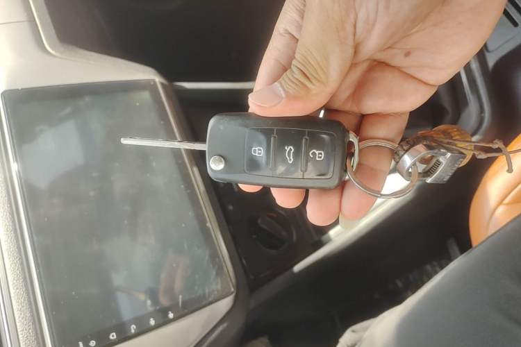 Used Volkswagen Lavida 2017 1.6L Manual Fashion Edition Vehicle Key