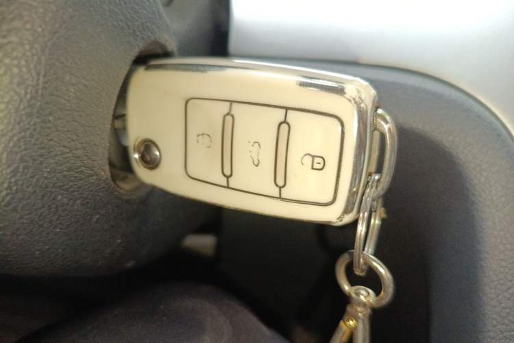 Used Volkswagen Lavida 2017 1.6L Automatic Fashion Edition Vehicle Key