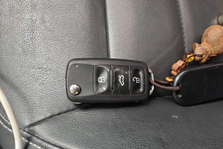 Used Volkswagen Lavida 2017 1.6L Automatic Comfort Edition Vehicle Key