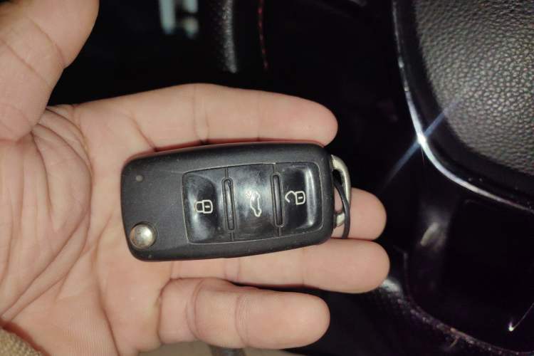 Used Volkswagen Lavida 2017 1.6L Automatic Comfort Edition Vehicle Key