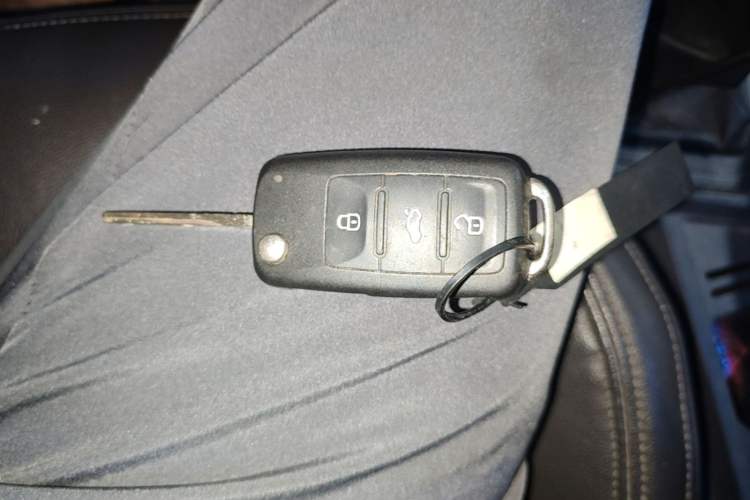 Used Volkswagen Lavida 2017 1.6L Manual Fashion Edition Vehicle Key