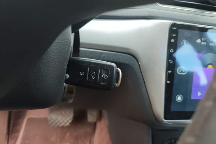 Used Volkswagen Lavida 2017 1.6L Automatic Fashion Edition Vehicle Key