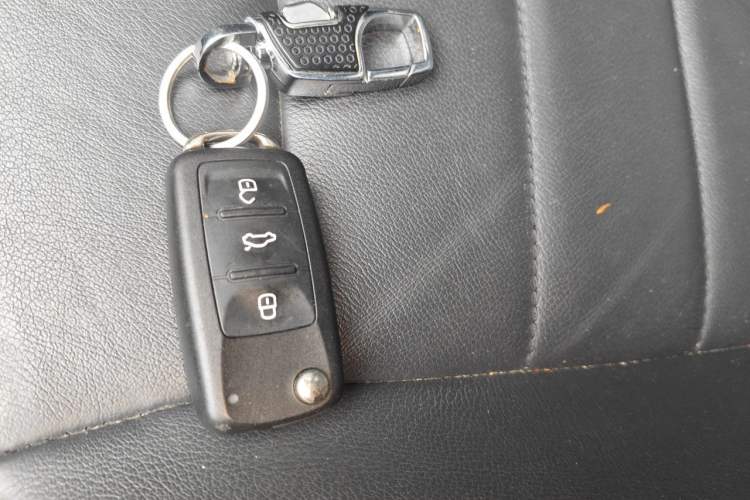 Used Volkswagen Lavida 2017 1.6L Automatic Comfort Edition Vehicle Key