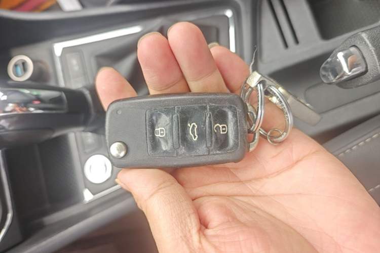 Used Volkswagen Lavida 2017 1.6L Automatic Comfort Edition Vehicle Key