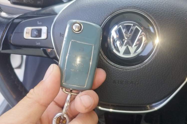 Used Volkswagen Lavida 2017 1.6L Automatic Comfort Edition Vehicle Key