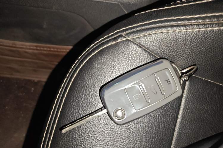 Used Volkswagen Lavida 2017 1.6L Automatic Fashion Edition Vehicle Key