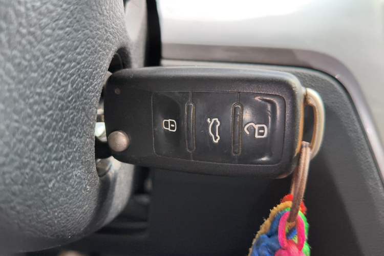 Used Volkswagen Lavida 2017 1.6L Automatic Fashion Edition Vehicle Key