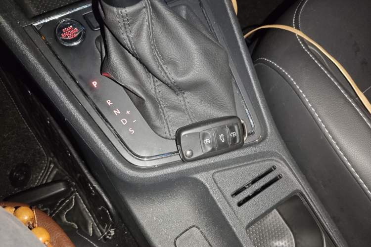 Used Volkswagen Lavida 2017 1.6L Automatic Comfort Edition Vehicle Key
