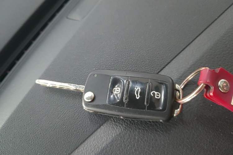 Used Volkswagen Lavida 2017 1.6L Automatic Fashion Edition Vehicle Key