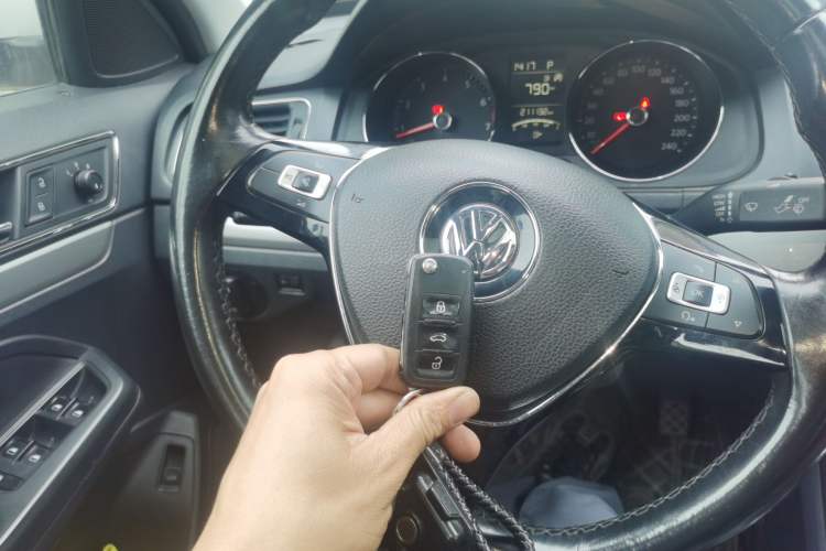 Used Volkswagen Lavida 2017 230TSI DSG Comfort Edition Vehicle Key