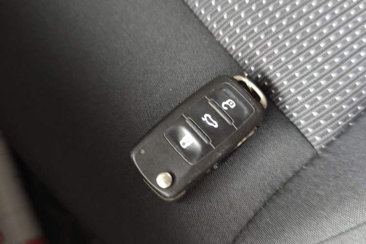 Used Volkswagen Lavida 2017 1.6L Automatic Fashion Edition Vehicle Key