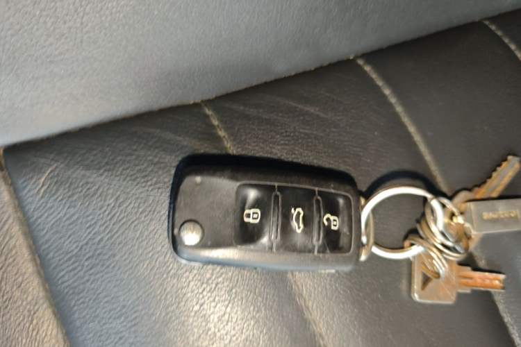 Used Volkswagen Lavida 2017 1.6L Automatic Comfort Edition Vehicle Key