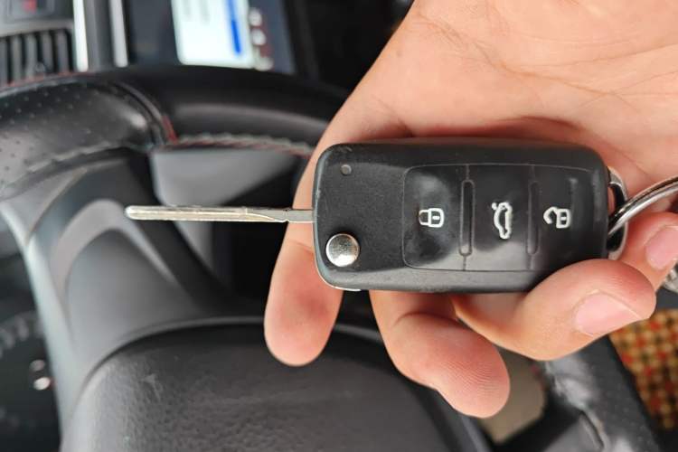 Used Volkswagen Lavida 2017 1.6L Manual Fashion Edition Vehicle Key
