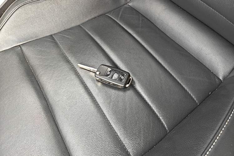 Used Volkswagen Lavida 2017 1.6L Manual Comfort Edition Vehicle Key