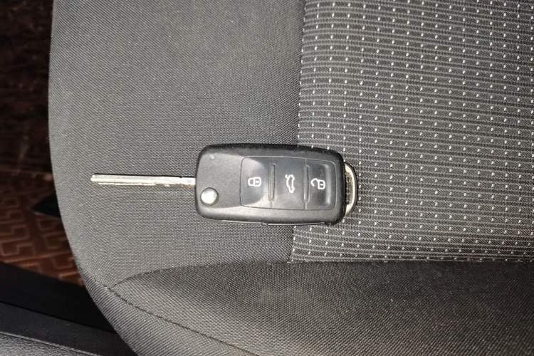 Used Volkswagen Lavida 2017 1.6L Automatic Fashion Edition Vehicle Key