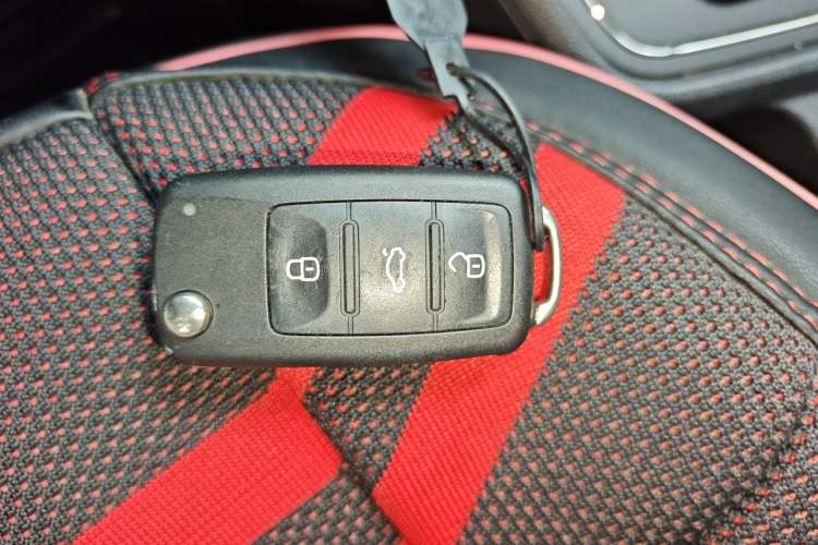 Used Volkswagen Lavida 2017 1.6L Automatic Comfort Edition Vehicle Key