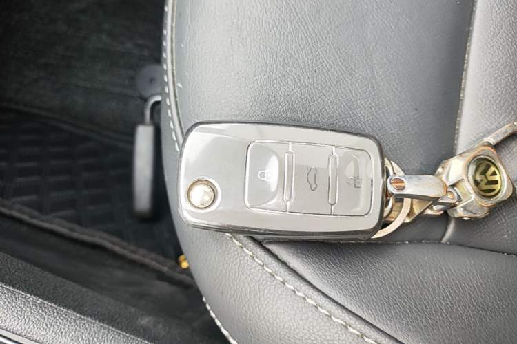 Used Volkswagen Lavida 2017 1.6L Automatic Comfort Edition Vehicle Key