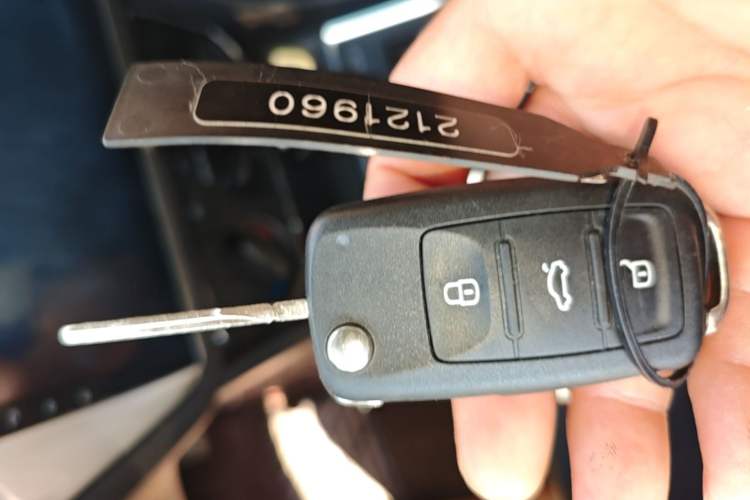 Used Volkswagen Lavida 2017 1.6L Automatic Comfort Edition Vehicle Key