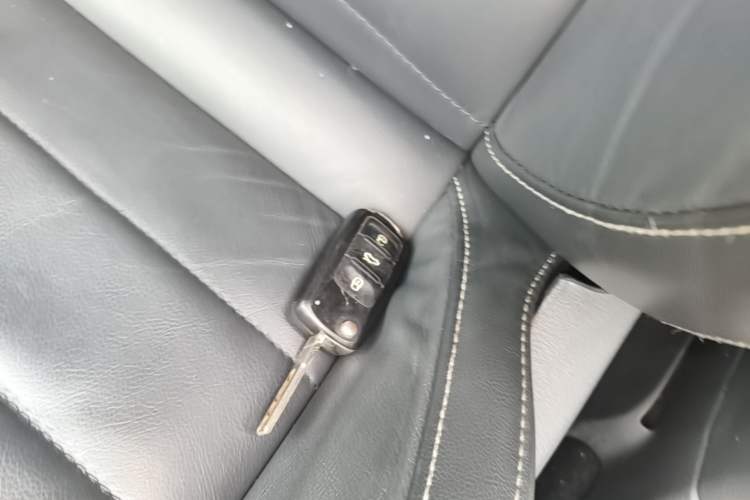 Used Volkswagen Lavida 2017 1.6L Automatic Comfort Edition Vehicle Key