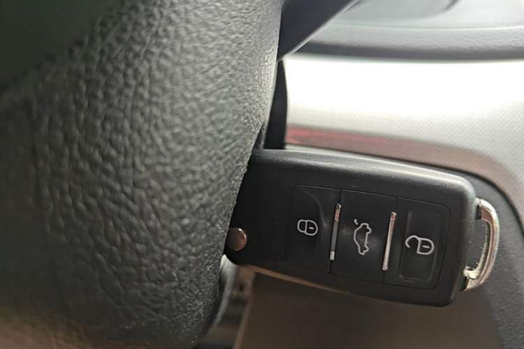 Used Volkswagen Lavida 2017 1.6L Automatic Fashion Edition Vehicle Key