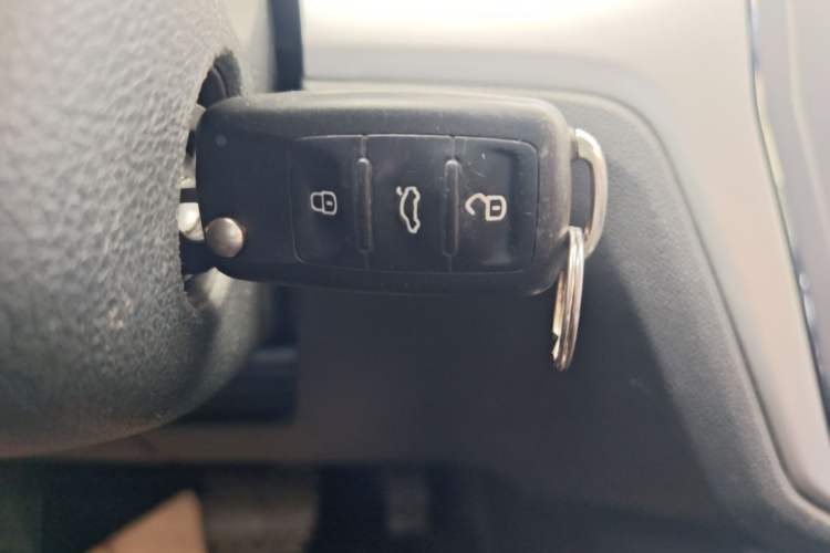 Used Volkswagen Lavida 2017 1.6L Automatic Fashion Edition Vehicle Key