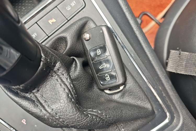 Used Volkswagen Lavida 2017 230TSI DSG Comfort Edition Vehicle Key