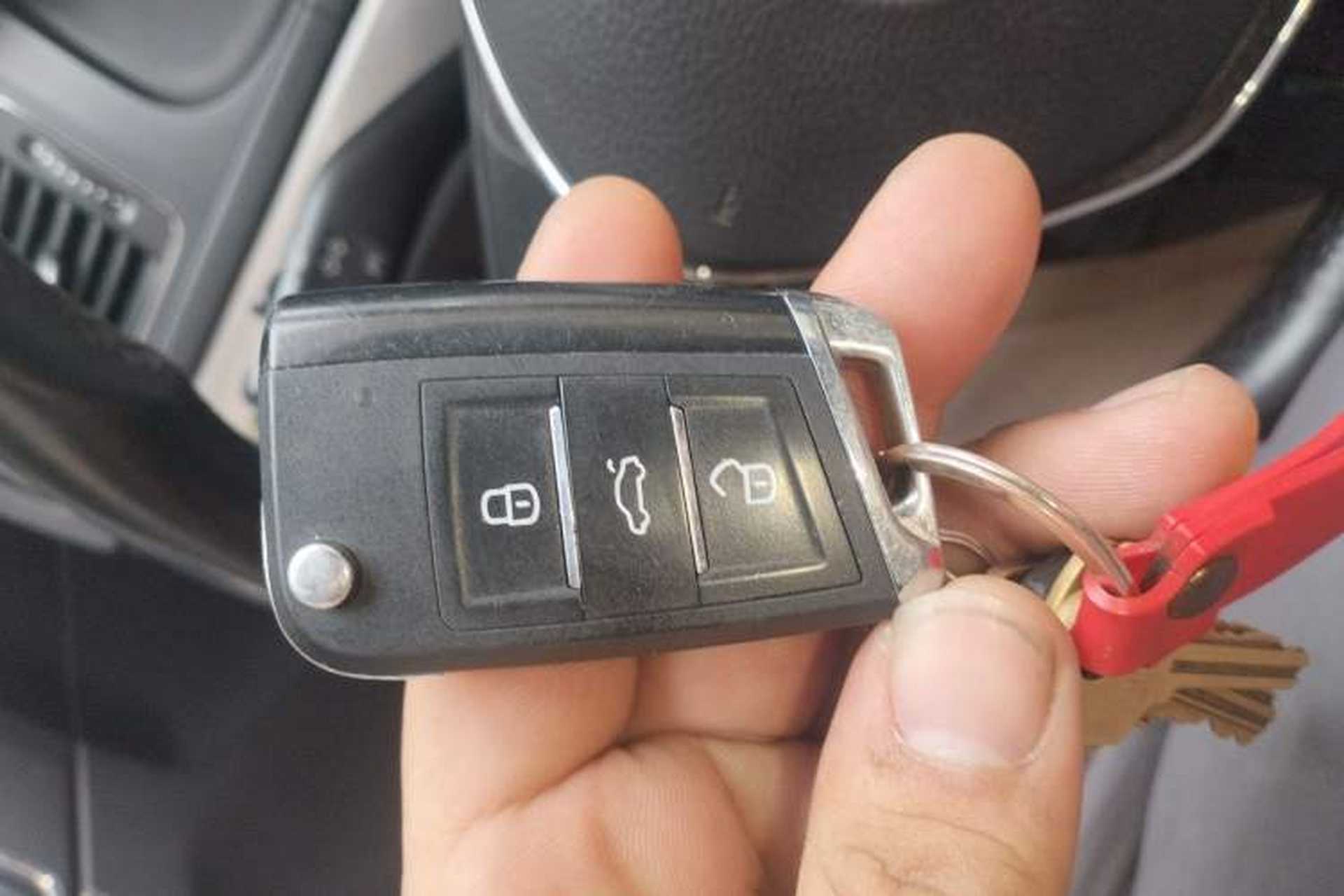 Used Volkswagen Lavida 2017 1.6L Automatic Comfort Edition Vehicle Key