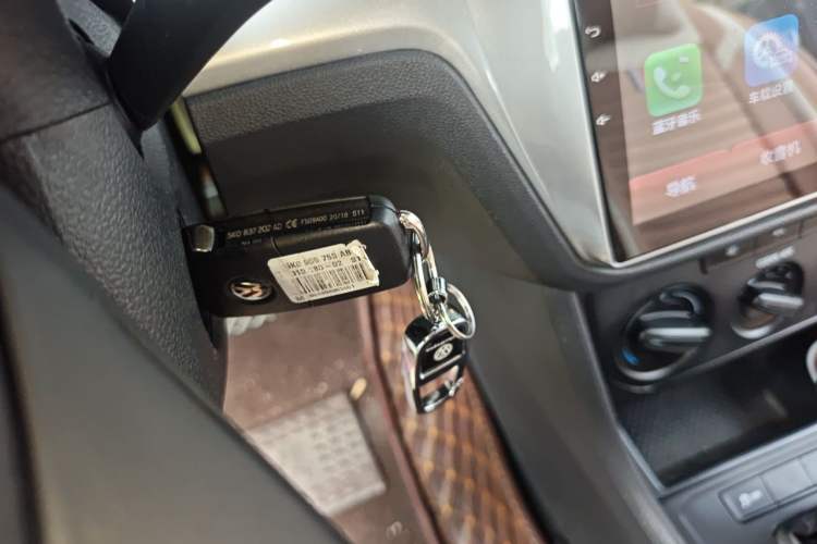 Used Volkswagen Lavida 2017 1.6L Automatic Fashion Edition Vehicle Key