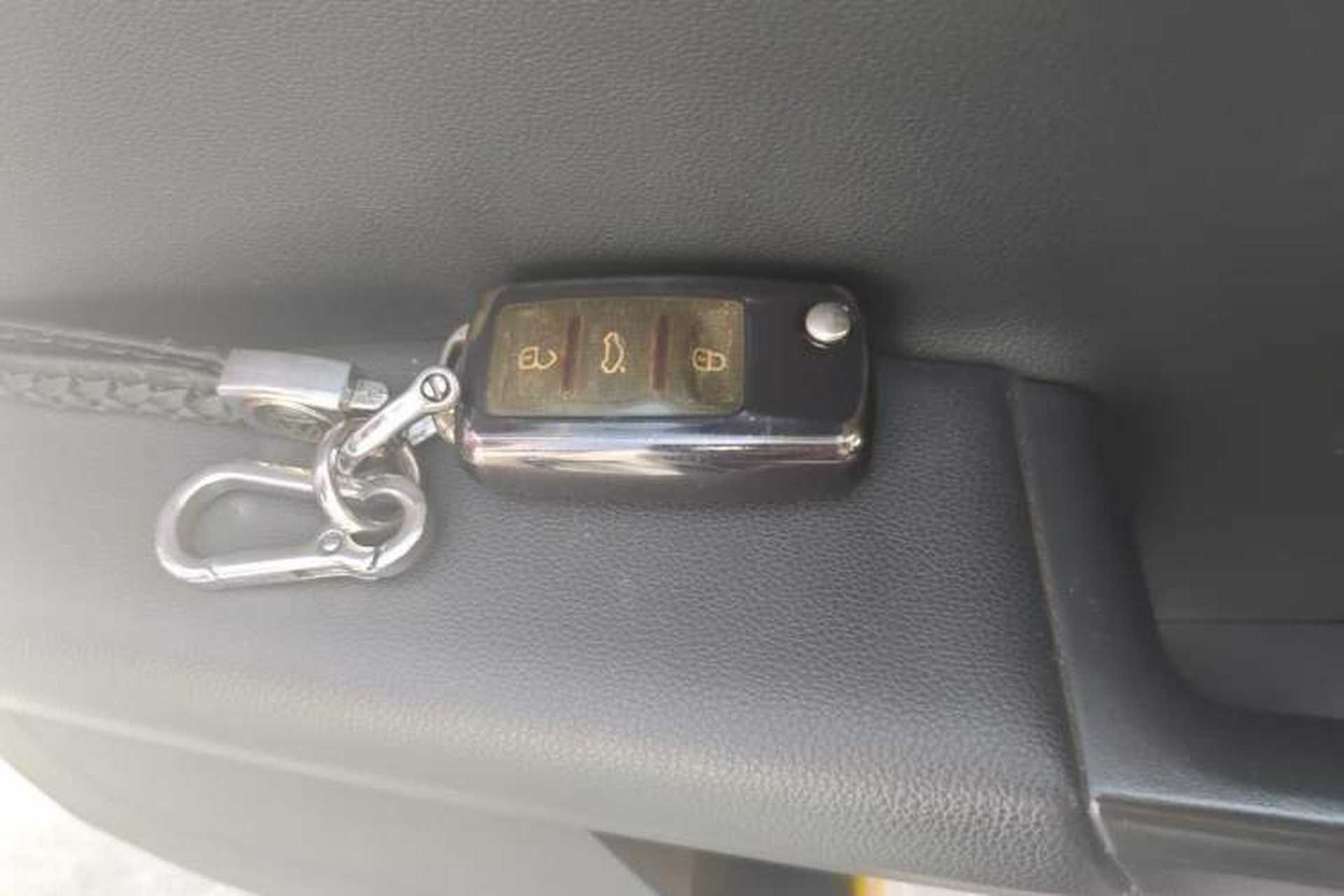 Used Volkswagen Lavida 2017 1.6L Manual Comfort Edition Vehicle Key