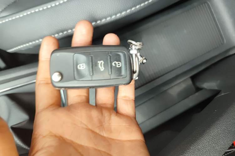 Used Volkswagen Lavida 2017 1.6L Manual Comfort Edition Vehicle Key