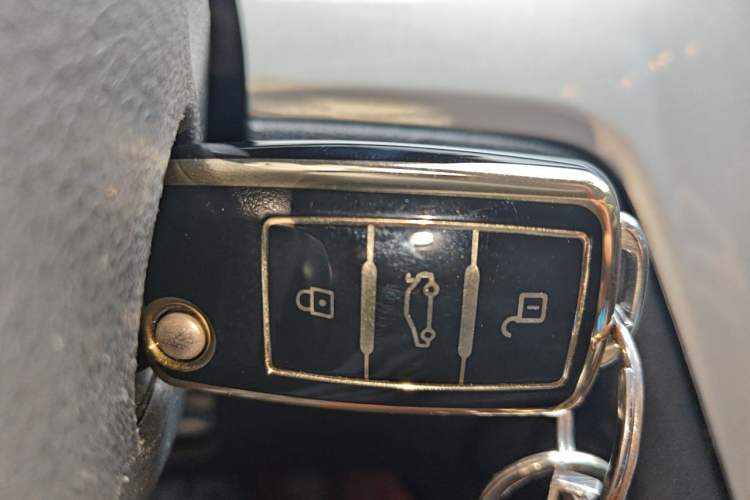 Used Volkswagen Lavida 2017 1.6L Manual Fashion Edition Vehicle Key