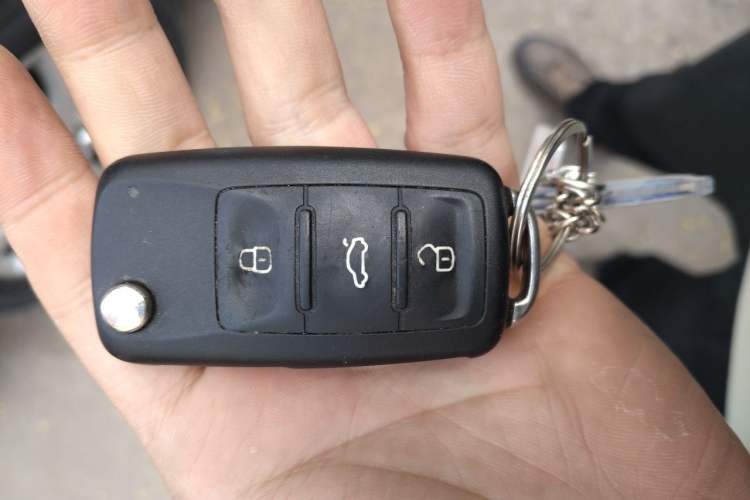 Used Volkswagen Lavida 2017 1.6L Automatic Comfort Edition Vehicle Key