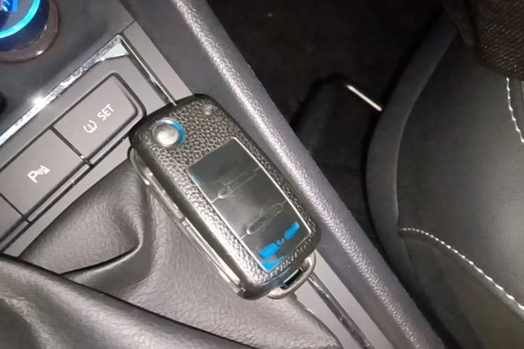 Used Volkswagen Lavida 2017 1.6L Automatic Comfort Edition Vehicle Key
