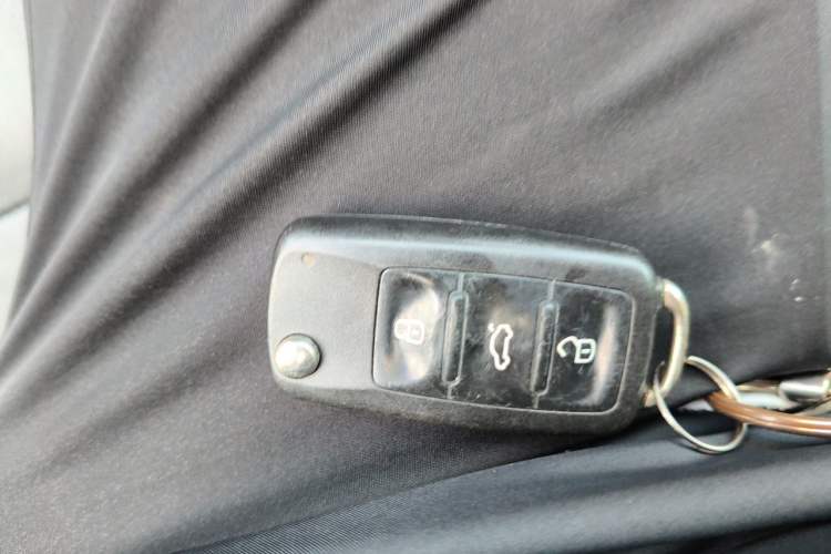 Used Volkswagen Lavida 2017 1.6L Automatic Comfort Edition Vehicle Key