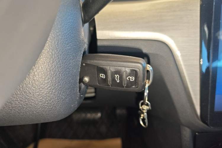 Used Volkswagen Lavida 2017 1.6L Automatic Fashion Edition Vehicle Key