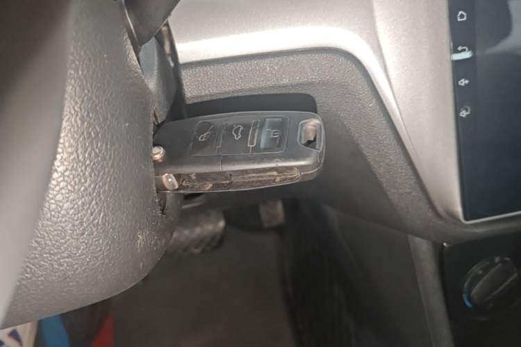 Used Volkswagen Lavida 2017 1.6L Automatic Fashion Edition Vehicle Key