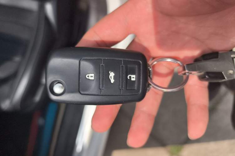 Used Volkswagen Lavida 2017 1.6L Manual Comfort Edition Vehicle Key