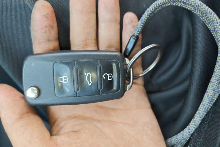 Used Volkswagen Lavida 2017 1.6L Automatic Comfort Edition Vehicle Key