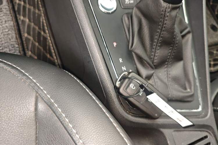 Used Volkswagen Lavida 2017 1.6L Automatic Comfort Edition Vehicle Key