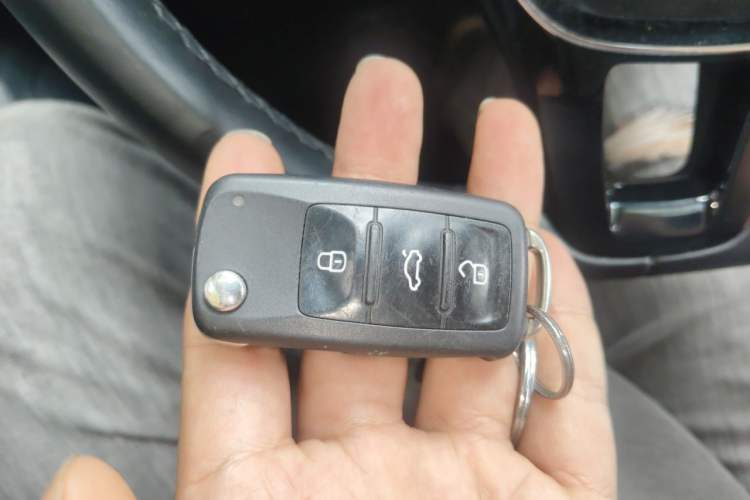 Used Volkswagen Lavida 2017 1.6L Automatic Comfort Edition Vehicle Key