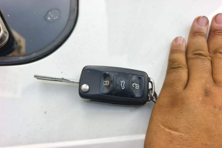 Used Volkswagen Lavida 2017 1.6L Manual Comfort Edition Vehicle Key
