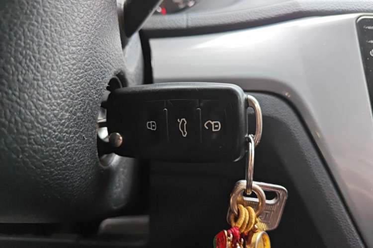 Used Volkswagen Lavida 2017 1.6L Automatic Fashion Edition Vehicle Key