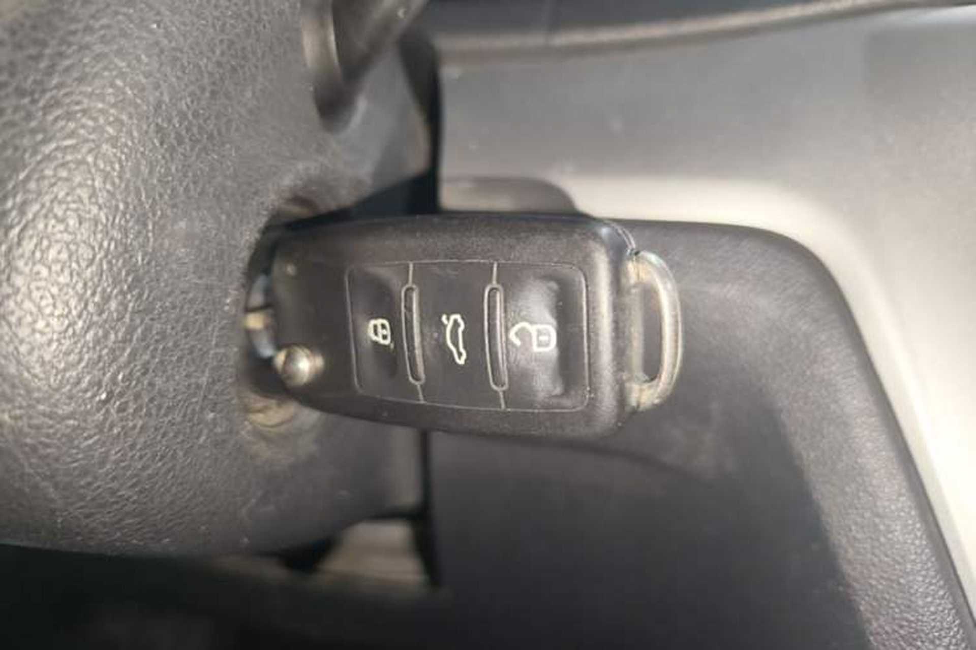 Used Volkswagen Lavida 2017 1.6L Automatic Fashion Edition Vehicle Key