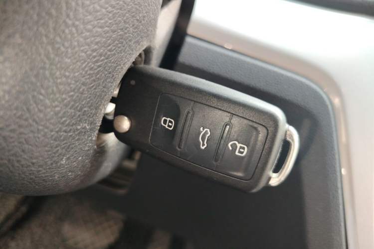 Used Volkswagen Lavida 2017 1.6L Automatic Fashion Edition Vehicle Key