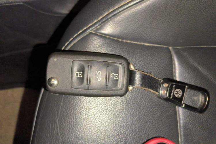 Used Volkswagen Lavida 2017 1.6L Automatic Comfort Edition Vehicle Key