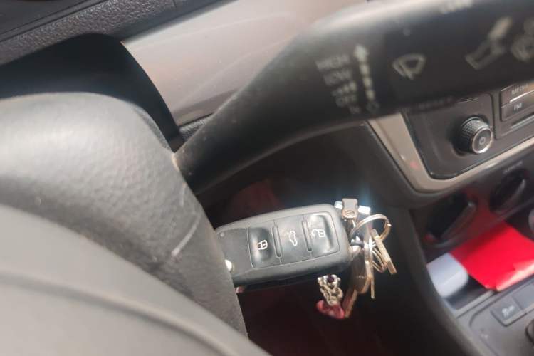 Used Volkswagen Lavida 2017 1.6L Automatic Fashion Edition Vehicle Key