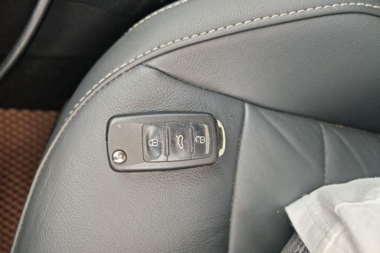 Used Volkswagen Lavida 2017 1.6L Automatic Comfort Edition Vehicle Key