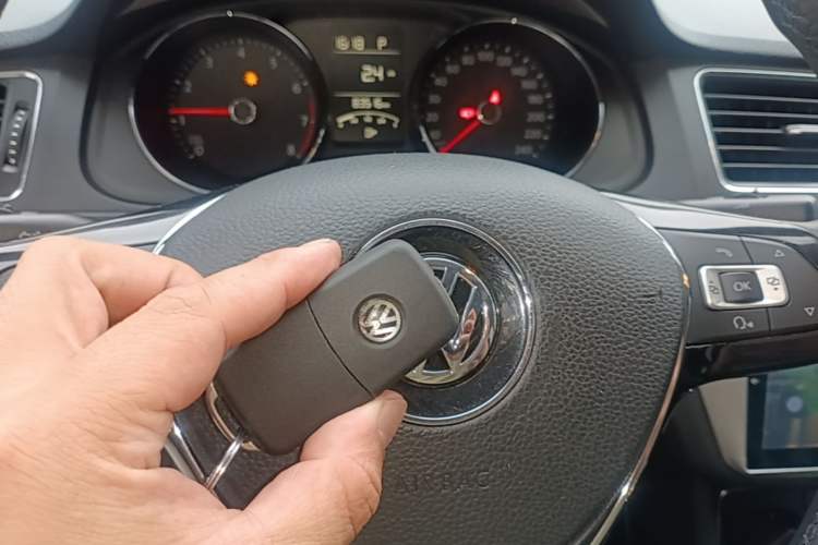 Used Volkswagen Lavida 2017 1.6L Automatic Comfort Edition Vehicle Key