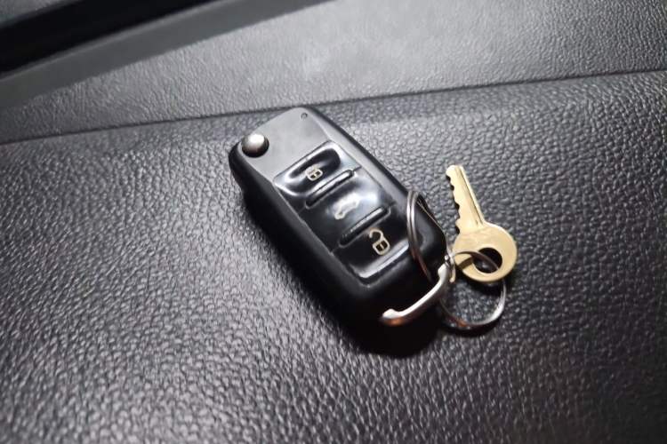 Used Volkswagen Lavida 2017 1.6L Automatic Comfort Edition Vehicle Key